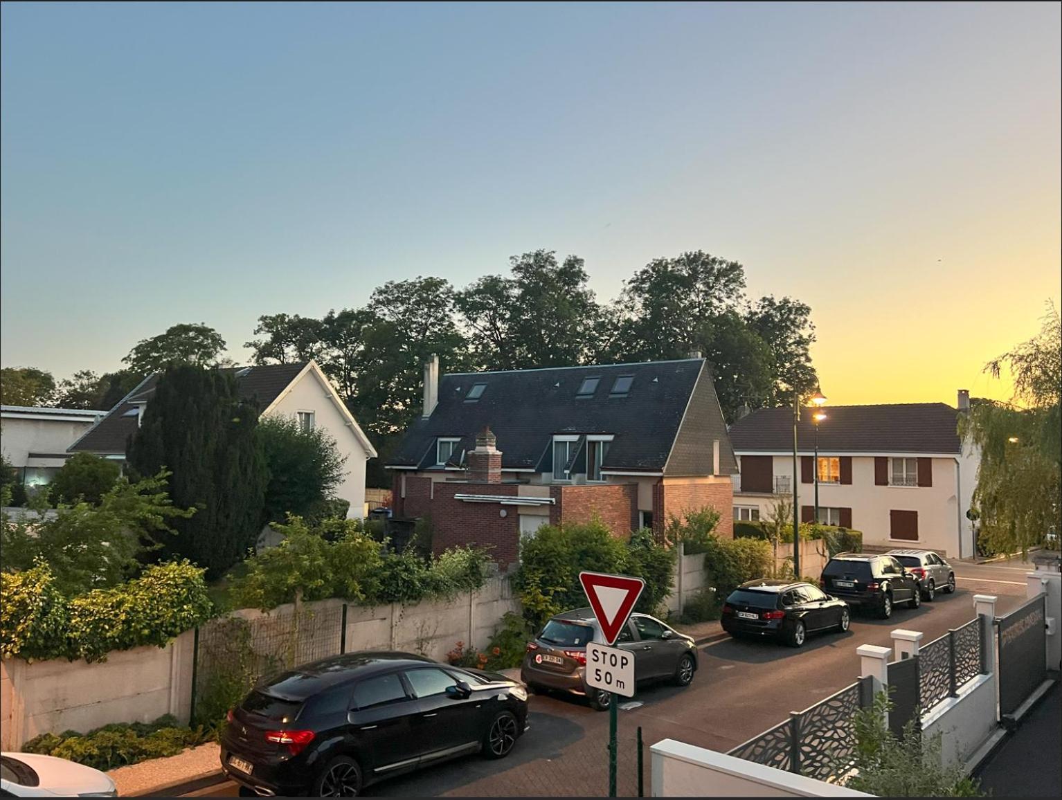 Belle Maison Avec Jardin ! Bezannes Экстерьер фото